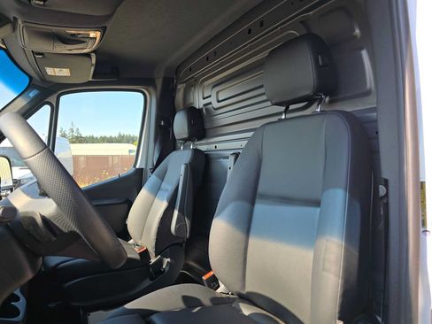 Used 2026 Mercedes-Benz Sprinter 2500 image 21