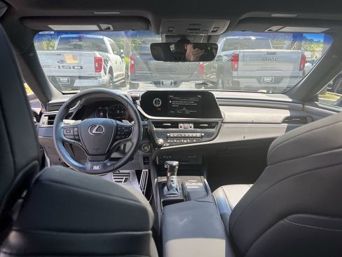 Used 2022 Lexus ES 350 F Sport w/ Accessory Package 2 FWD image 31