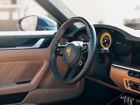 Used 2021 Porsche 911 Turbo S image 87