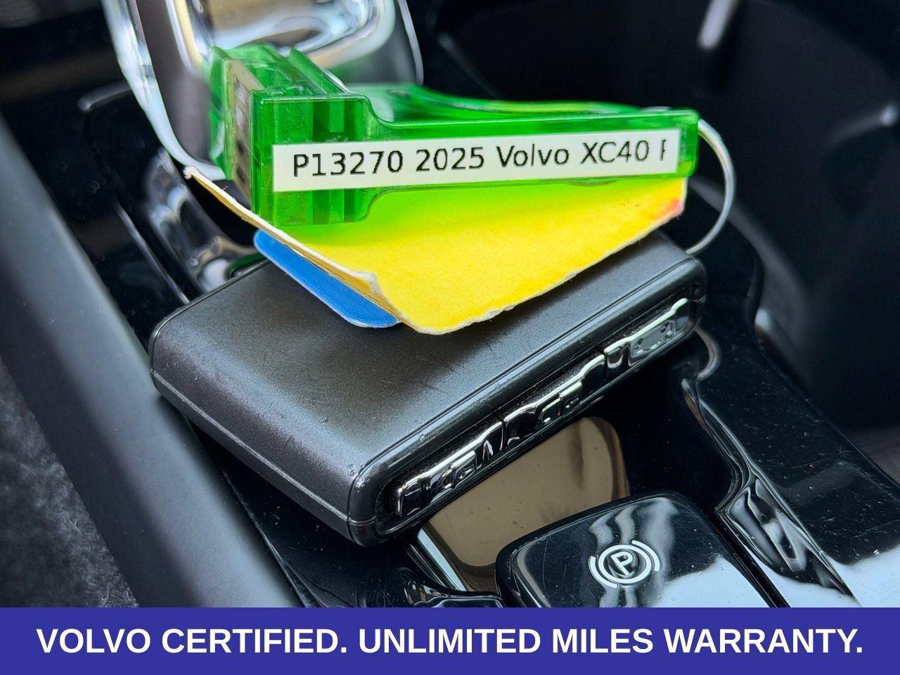 Certified 2025 Volvo XC40 B5 Plus AWD/4WD image 33