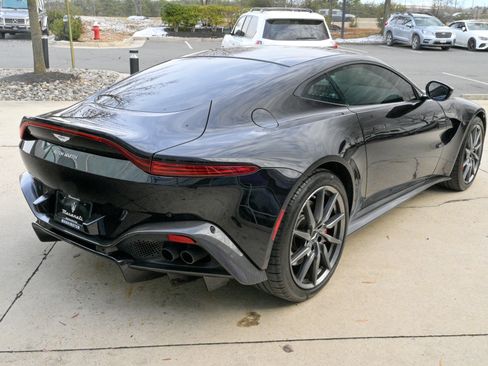 Used 2019 Aston Martin V8 Vantage Coupe image 5