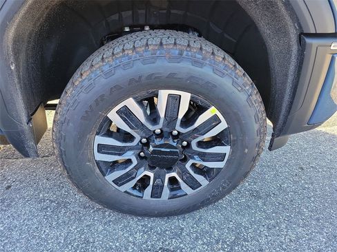 New 2026 GMC Sierra 2500 Denali Ultimate image 8