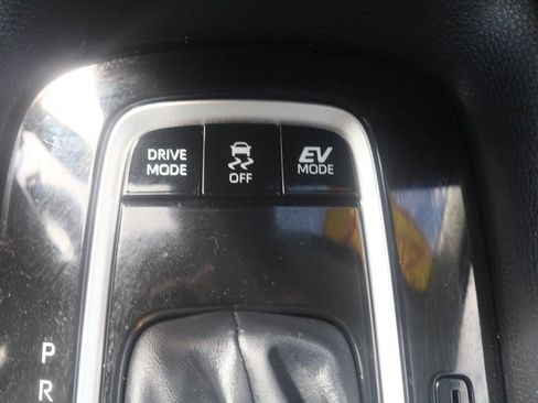 Used 2024 Toyota Corolla LE FWD image 27