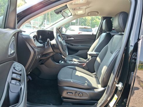 Used 2024 Buick Encore GX Preferred w/ Comfort Package AWD/4WD image 13