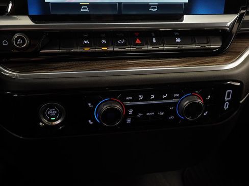 Used 2023 Chevrolet Silverado 1500 LT AWD/4WD image 24