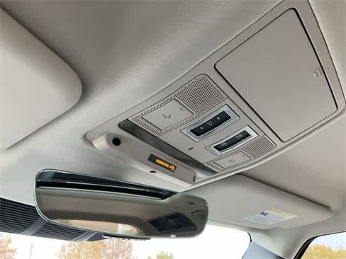 Used 2023 Land Rover Defender 110 S image 25