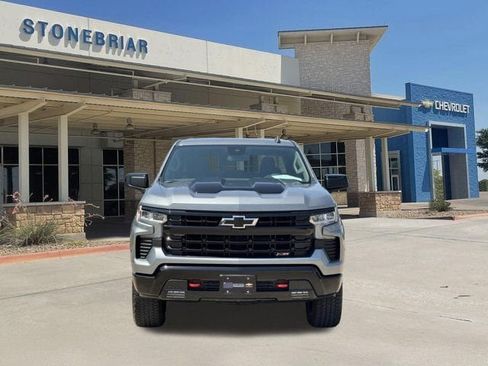Used 2025 Chevrolet Silverado 1500 LT Trail Boss w/ Convenience Package II AWD/4WD image 9