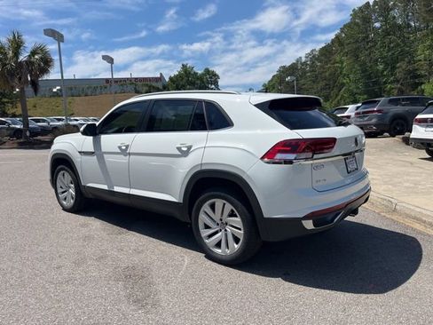 Used 2023 Volkswagen Atlas Cross Sport SE w/ Panoramic Sunroof Package FWD image 39