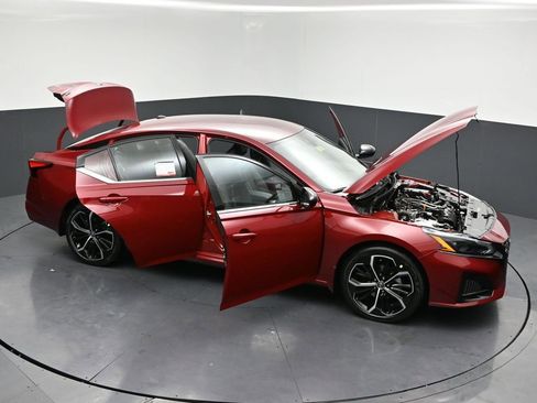 New 2026 Nissan Altima 2.5 SR FWD image 30