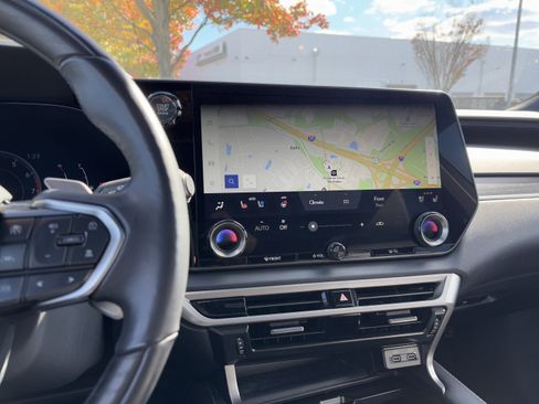 Used 2024 Lexus RX 350 Premium image 30