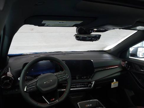 New 2027 Chevrolet Equinox RS w/ Safety and Technology Package AWD/4WD image 5