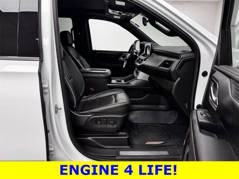Used 2022 GMC Yukon SLT w/ SLT Luxury Package image 16