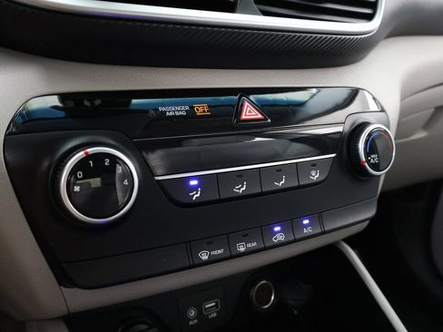 Used 2019 Hyundai Tucson SE AWD/4WD image 38