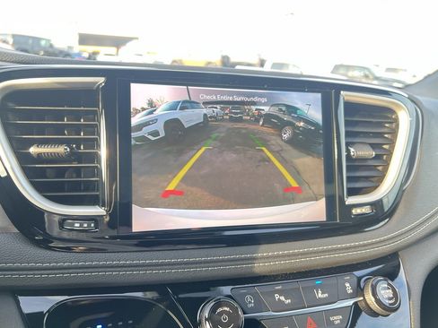 New 2026 Chrysler Pacifica Select w/ S Appearance Package image 22