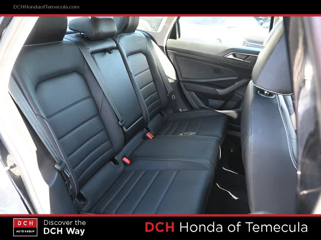 Used 2024 Volkswagen Jetta SE FWD image 20