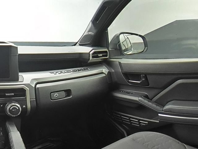Used 2024 Toyota Tacoma SR5 AWD/4WD image 24