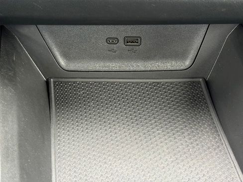 Used 2025 Chevrolet Equinox LT w/ Safety and Technology Package AWD/4WD image 26