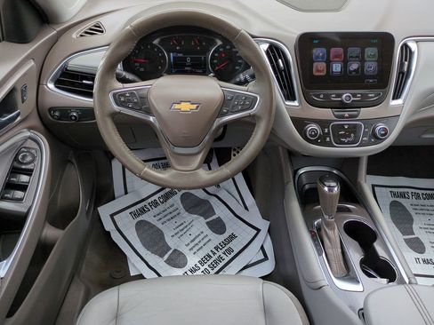 Used 2016 Chevrolet Malibu LT w/ Leather Package FWD image 15