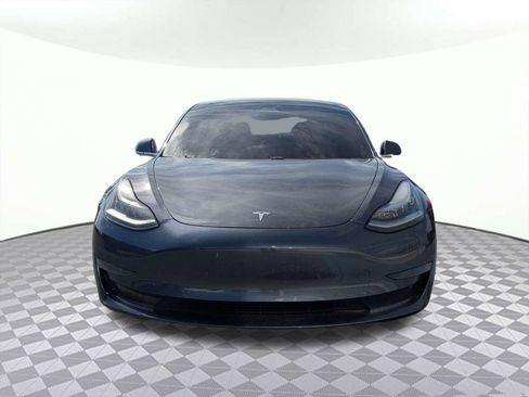 Used 2020 Tesla Model 3 Standard Range Plus RWD image 9