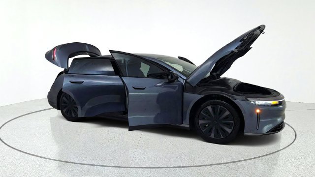 Used 2024 Lucid Air Pure RWD image 20