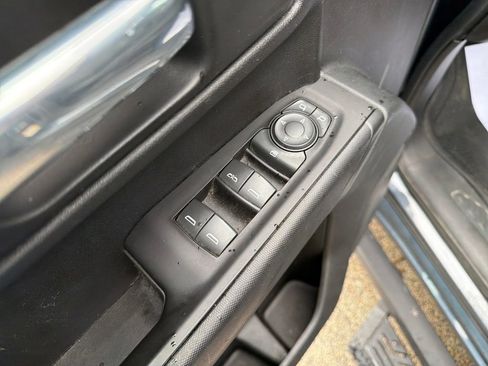 Used 2022 Chevrolet Silverado 1500 Custom w/ Safety Confidence Package image 19