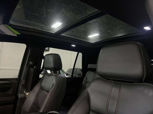 Used 2023 Chevrolet Tahoe RST w/ Luxury Package AWD/4WD image 17