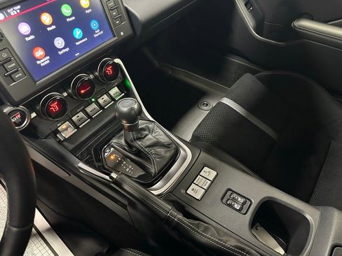 Used 2025 Toyota GR86 Premium image 38