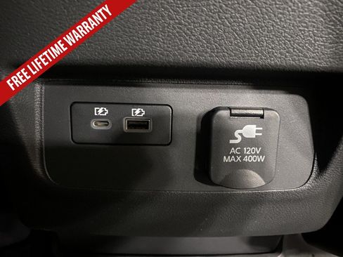 Used 2024 Nissan Frontier SL w/ Technology Package AWD/4WD image 42