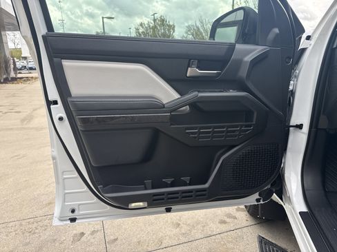 New 2026 Toyota Tacoma Limited AWD/4WD image 20