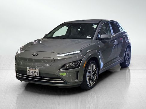 Certified 2023 Hyundai Kona SE w/ Cargo Package image 3
