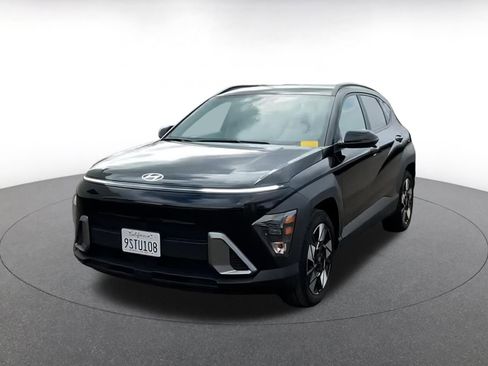 Used 2025 Hyundai Kona SEL image 7
