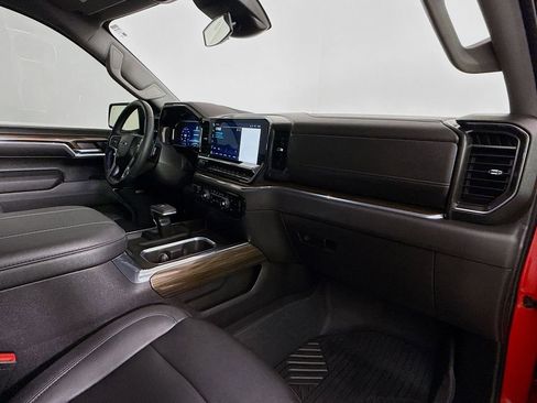 Used 2023 Chevrolet Silverado 1500 LT Trail Boss w/ LT Trail Boss Premium Package AWD/4WD image 34