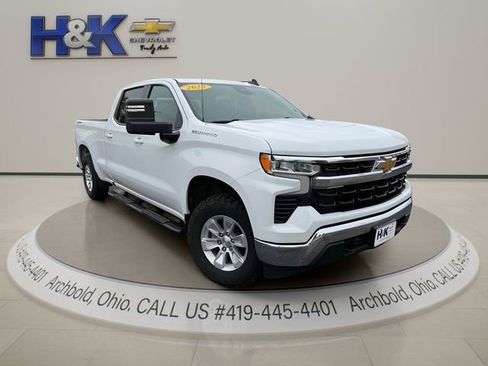 Used 2025 Chevrolet Silverado 1500 LT AWD/4WD image 1