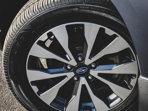 Used 2017 Subaru Outback 3.6R Limited image 25