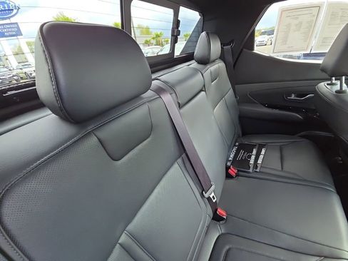 Used 2022 Hyundai Santa Cruz Limited AWD/4WD image 18