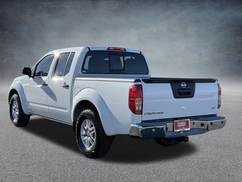 Used 2016 Nissan Frontier SV image 6