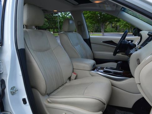 Used 2019 INFINITI QX60 Luxe w/ Sensory Package AWD/4WD image 18