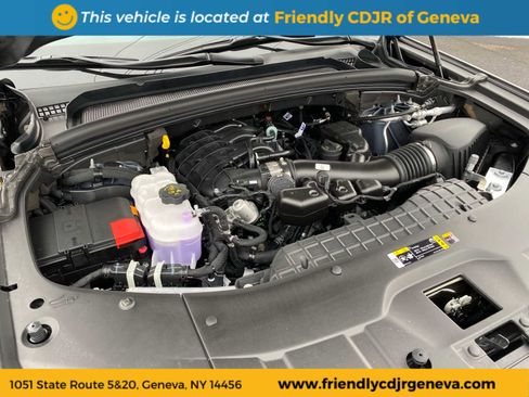 New 2025 Jeep Grand Cherokee Limited w/ Black Appearance Package image 23