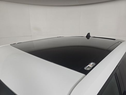 Used 2023 Rivian R1T Adventure image 13