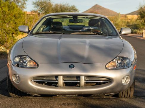 Used 2003 Jaguar XK8 Coupe image 13