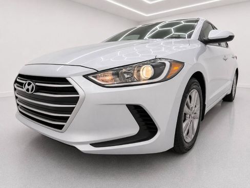 Used 2017 Hyundai Elantra SE FWD image 32