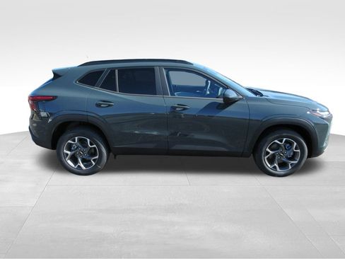 New 2026 Chevrolet Trax LT image 6