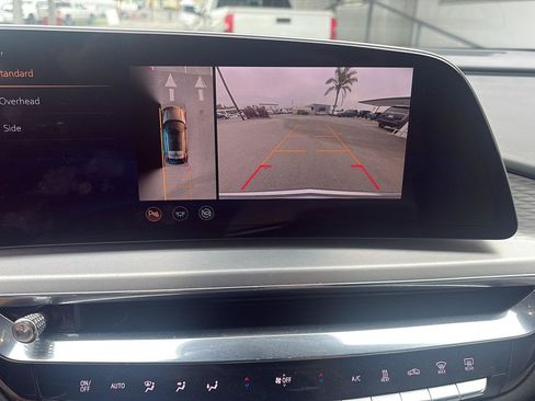 Used 2023 Cadillac Lyriq 2WD image 24