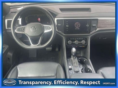 Used 2022 Volkswagen Atlas Cross Sport SE image 13