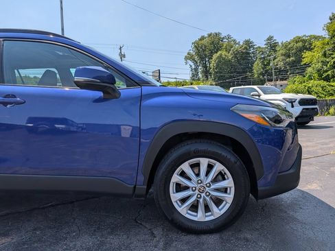 Used 2023 Toyota Corolla Cross LE w/ Moonroof Package AWD/4WD image 11