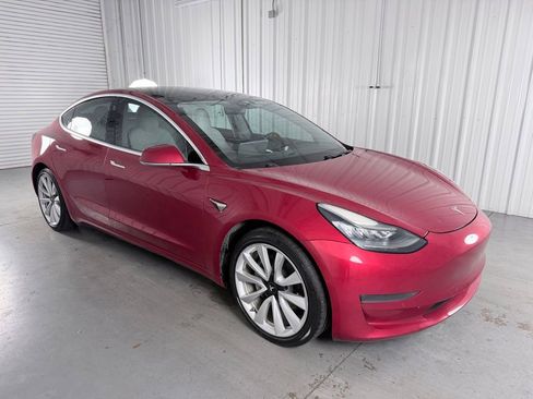 Used 2020 Tesla Model 3 Standard Range Plus RWD image 3