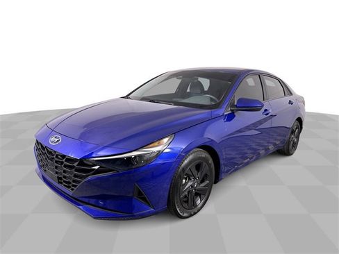 Used 2022 Hyundai Elantra SEL w/ Convenience Package image 4