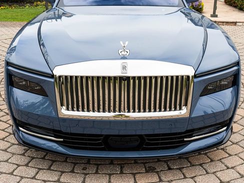 Used 2025 Rolls-Royce Spectre w/ Leather Finishing Pack AWD/4WD image 13