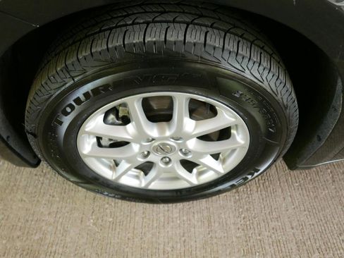 Used 2022 Chrysler Voyager LX image 22