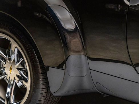 Used 2005 Chevrolet SSR w/ Preferred Equipment Group image 37